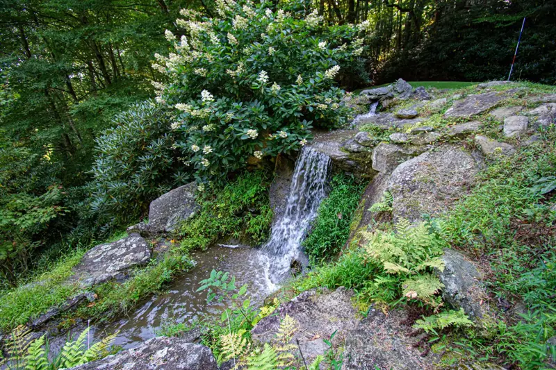 Upper cascade