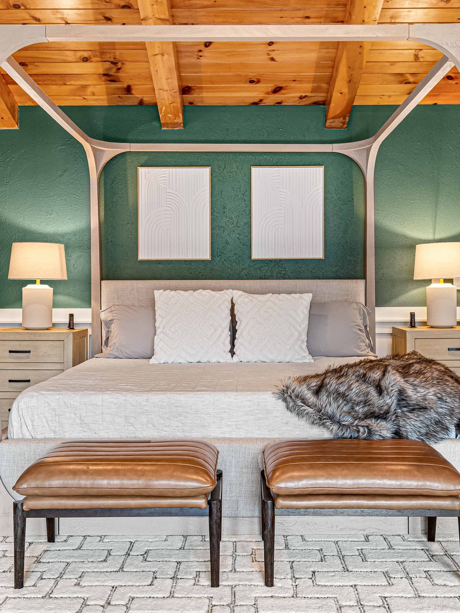 The master suite at Hemingway Estates